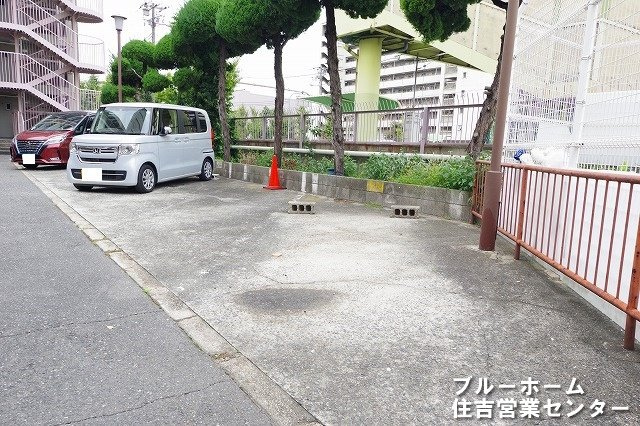 敷地内にある駐車場です！