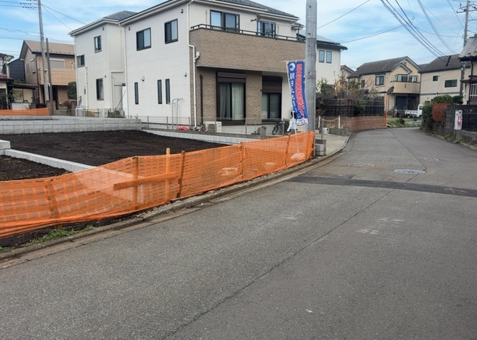 物件の詳細については、現地を見てわかること以外に、役所や法務局などで調べないとわからないことがあります。そのため、現地に行く場合は、もしこの物件を買ったらどのような生活ができるかをイメージしましょう。