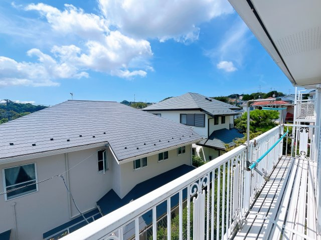 ◎閑静な分譲地内の北東角地　◎ゆったりとした広さの間取りが特徴です。　◎リフォームは必要になりますが、　まだまだご利用いただける物件かと思います。