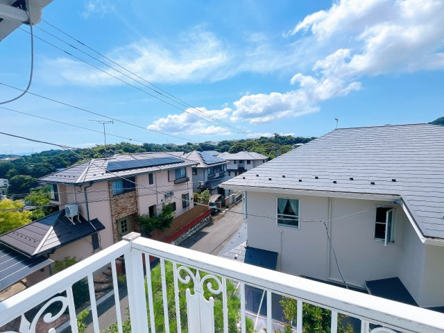 ◎閑静な分譲地内の北東角地　◎ゆったりとした広さの間取りが特徴です。　◎リフォームは必要になりますが、　まだまだご利用いただける物件かと思います。