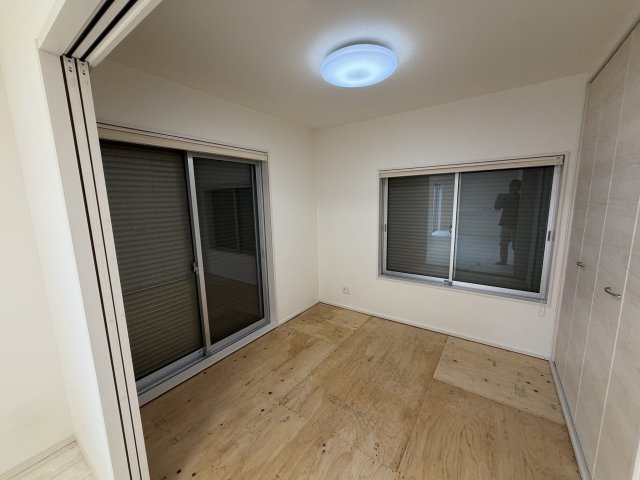 趣味の部屋など多目的に使える1階洋室です。