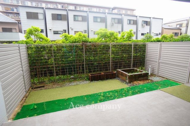 専用庭付きです☆東向き☆水栓完備です☆