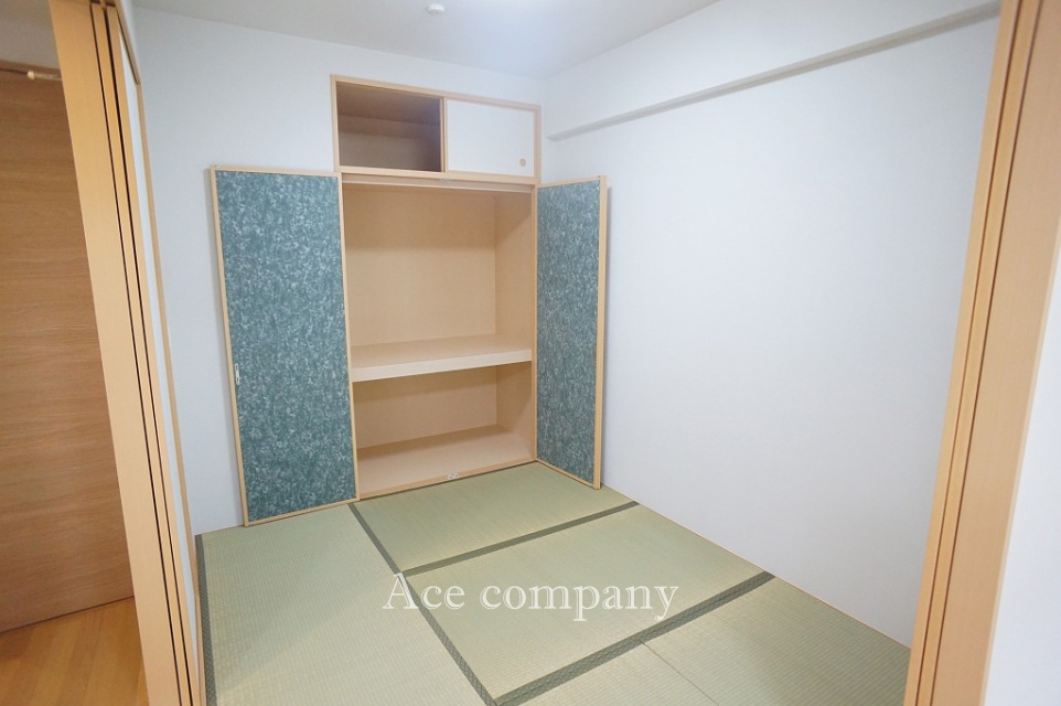 【和室4.5帖】押し入れ完備です♪