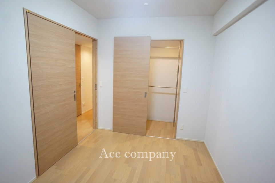 【洋室6帖】ウォークインクローゼットがあるお部屋です♪