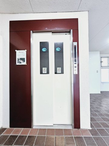 エレベーター全階停止