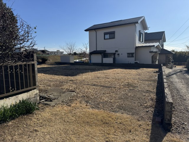 現地は更地ですぐに建築可能です