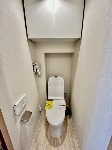 清潔感とうれしい機能性を兼ね備えた、使いやすい温水洗浄便座