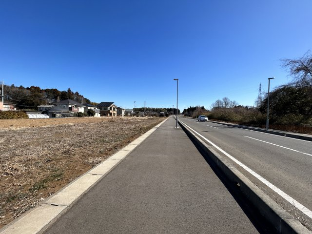 前面道路含む現地土地写真