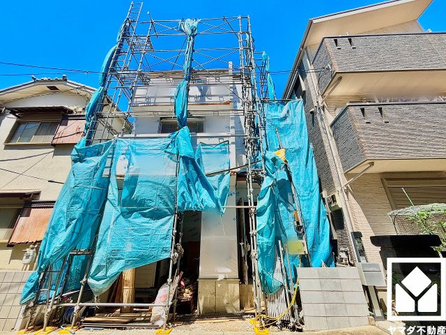 コミュニケーションがとりやすいリビング階段の住宅。移動の際にLDKを通る生活動線なので、ご家族と顔を合わせる機会が増えます。