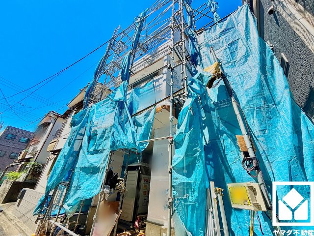 室内洗濯機置場がございますので、天候に左右されず洗濯していただけます。