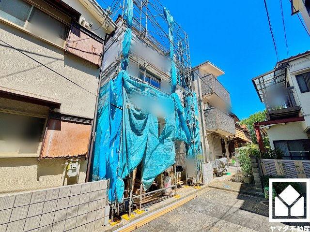 リビングや1階ホールにも収納スペースがあり、住空間を広々お使いいただけます。日用品のストックなどもすっきり片付きます。