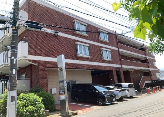 隣家の土地はどうなっているのか、生活利便施設が近くにあるのか、学校まで近いかなど、お客様のライフスタイルにあわせたイメージが重要です。また、近くにあると困る施設が近くにないかも確認するといいでしょう。