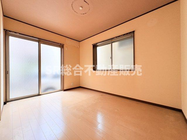 広めなので使い勝手の良い洋室です！個人のお部屋としても◎　
