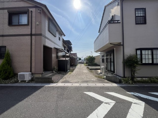 前面道路（私道）