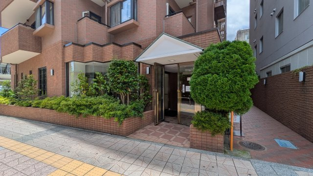 エントランスは2か所入り口があります　