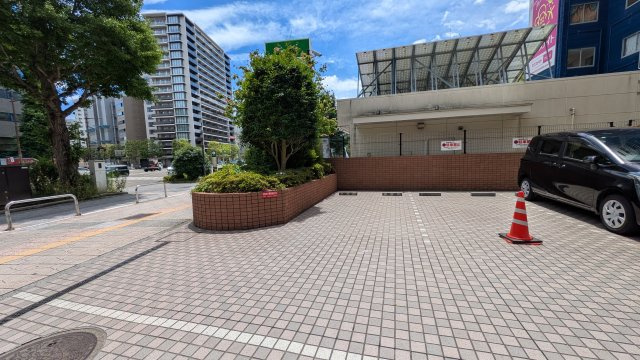 来客用駐車場があります