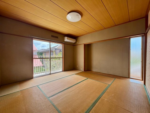 2階主寝室、和室になります！