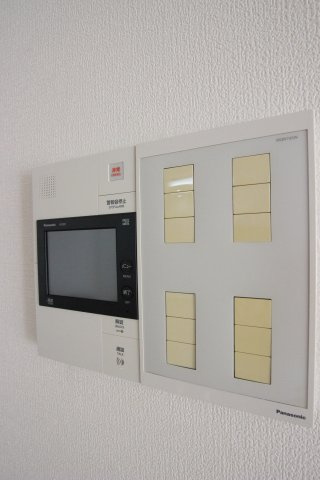 モニター付きインターホンのため急な来客でも安心ですね！