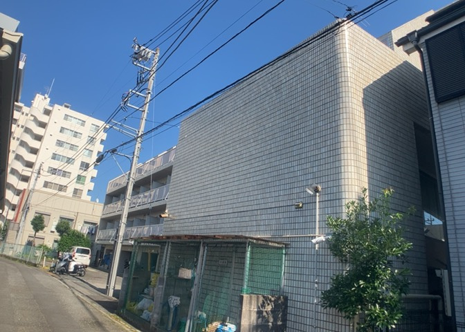 景色重視でお家選ぶをするとスーパーが遠い！学校が遠い！など生活をするうえで利便性で困ることもあります。まず一度現地を見学する際に、周辺の施設などがあるかを確認し、暮らし始めた後のことを想像しましょう。