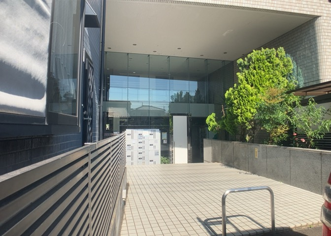 ＳＲＣ造は強度や耐震性の面でもRC造と比べて優れています。そのため、10階建以上の高層または超高層マンションなどの建築にも多く採用されています。柱や梁などのサイズが小さくても高い耐震性を確保できます。