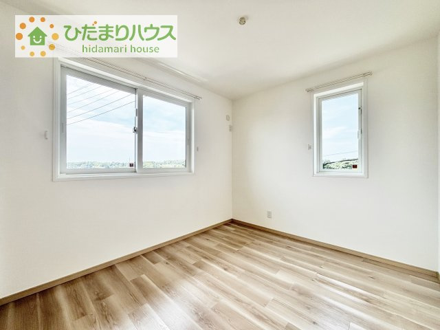 窓が多く、明るい空間を演出してくれます(*^^*)