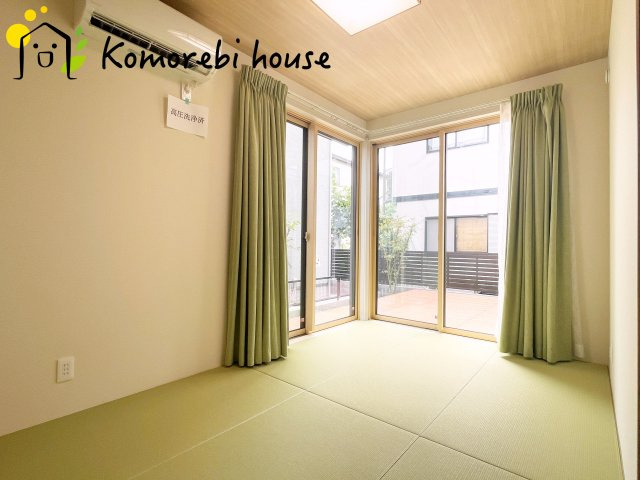 和室ならではの温かな和の空間で寛ぎの時間を過ごせます