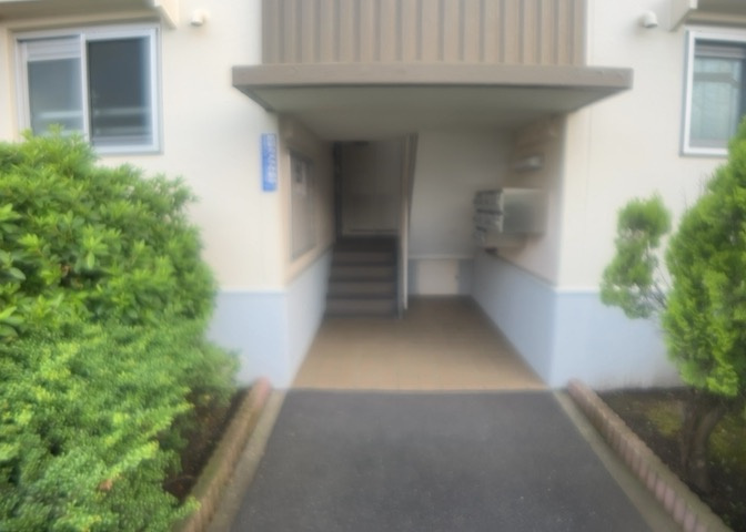 マンションのエントランスには、もともと風よけや防犯の役割がありますが、マンションによって宅配ボックスなどの設備が備わっている所もあります。日々の生活をイメージしながら生活しやすさをチェックしましょう。