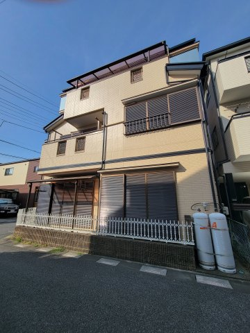 前面道路含む現地写真です