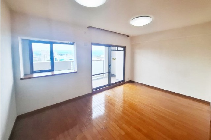 陽光とともに少しづつ装いを変える街の景観を眺めながら寛ぎの時間をお楽しみいただけます。