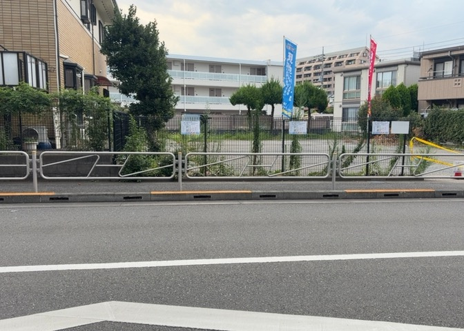 隣家の土地はどうなっているのか、生活利便施設が近くにあるのか、学校まで近いかなど、お客様のライフスタイルにあわせたイメージが重要です。また、近くにあると困る施設が近くにないかも確認するといいでしょう。