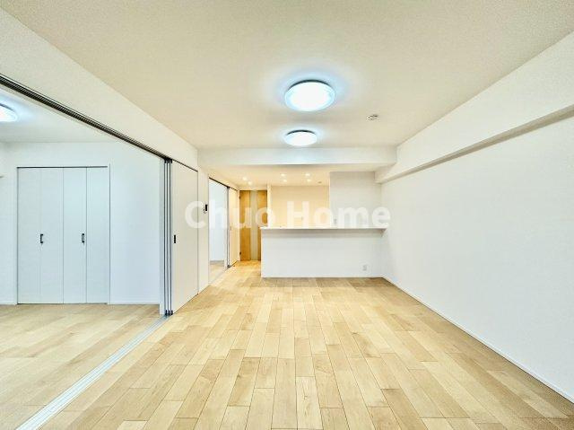 【エントランス】マンションのエントランスは、その物件の印象を決める、顔とも言える場所です。毎日通る場所ですからきれいなのが一番です。
