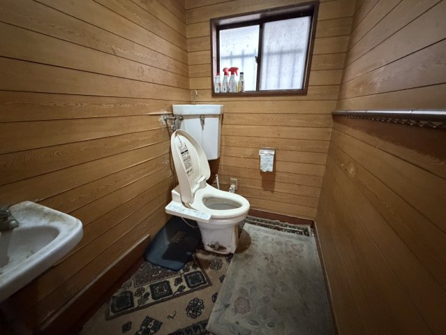 シンプルで使いやすいトイレです