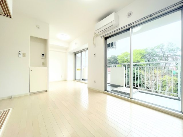 ◆リビングは一日中太陽の光が射し込みます。家族が集まる空間は、自然と笑顔が溢れます！