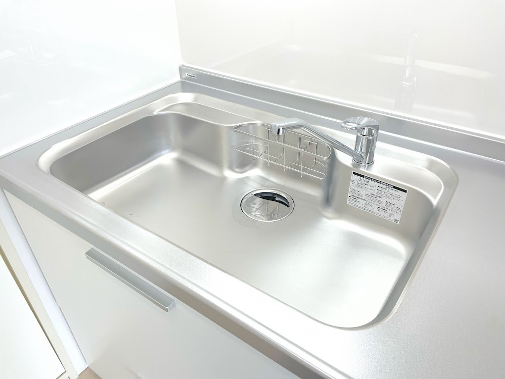 ◆広々したキッチンシンク。洗い物が多い時にも快適にご利用いただけます。