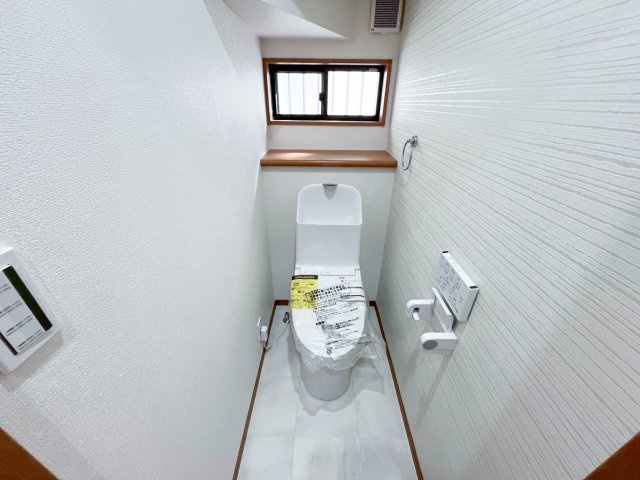 トイレは各階にあります