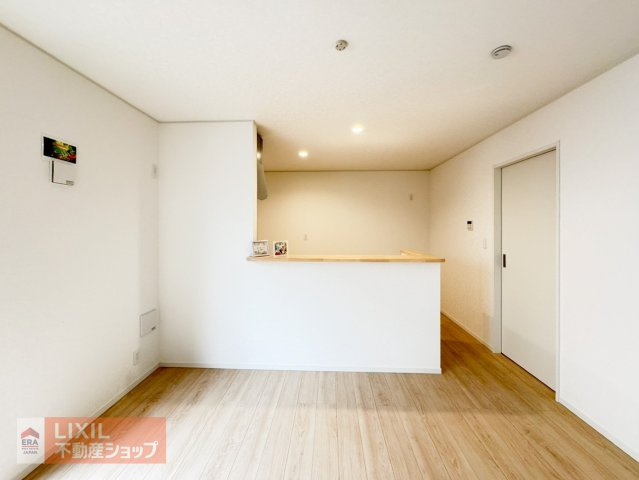 【ダイニング】現地完成写真。家族でくつろげるダイニングです。