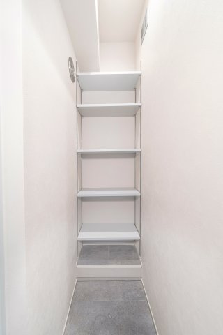 玄関脇収納