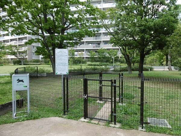 敷地内にはドッグランがございます