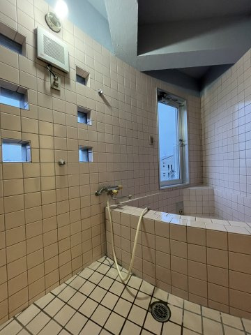 3階のお部屋についています