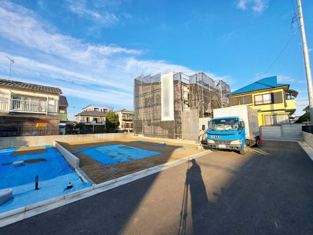 スーパーまで徒歩4分、毎日のお買い物も快適に。