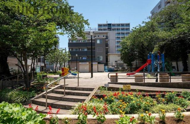 真金町公園が最寄りにあります♪天気がいい日にお散歩するのもいいですね♪