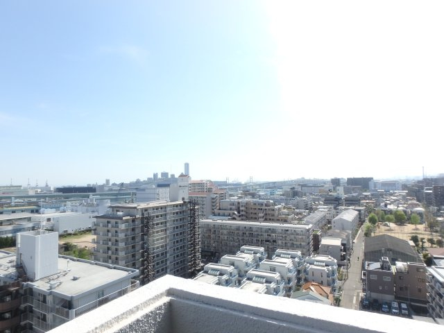 バルコニーより南西方向を望む