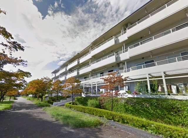遊歩道に面しているのでお子様の通学も安心です！