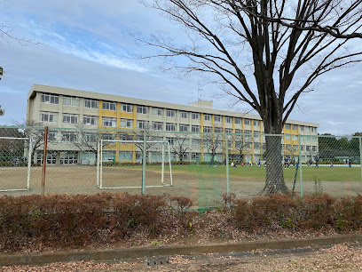 南鶴牧小学校まで徒歩10分