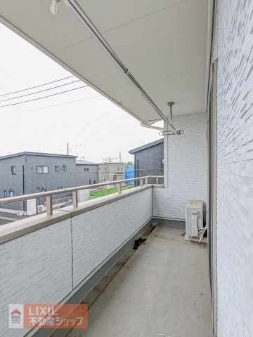 晴れた日は布団や毛布、シーツなどを干せて布団の清潔感も保てます。天日干しは肌触りが気持ちいいですよね。