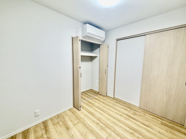 部屋の快適性を追求していくと、内装はシンプルになります。そしてポイント、ポイントにアクセントをつけて、リズムをつくる。シンプルな内装とは、リズミカルな内装と気づきます。　