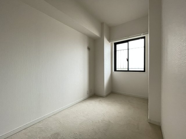 シンプルな洋室は、幅広い用途でお使いいただけます。　
