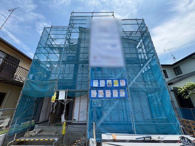 広々とした約19.2帖のリビング！全居室6帖以上・全居室に収納がある3LDK！WIC＋ファミリークローゼット付き！全室南向きで陽当り良好！駐車スペース2台可(車種による)！