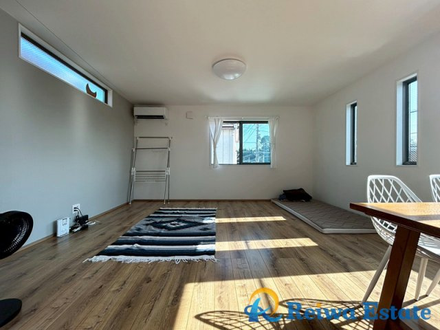 3面採光で明るく、プライバシーの確保が出来る2階リビング♪