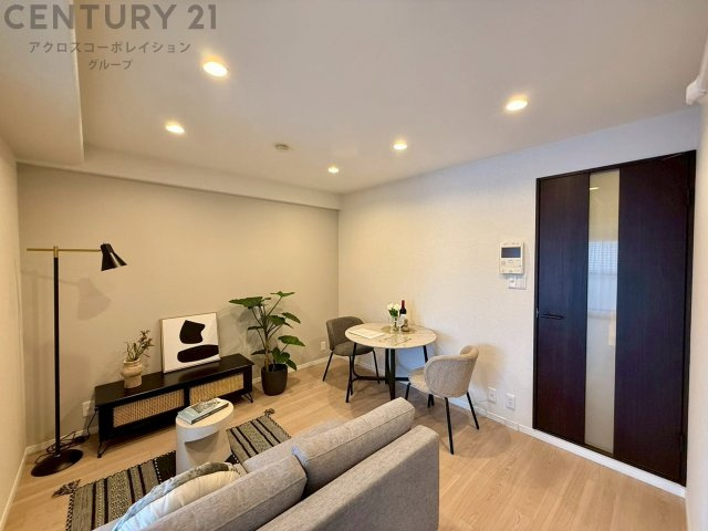 2026年2月リフォーム済。リフォーム内容（キッチン新調、浴室新調、洗面化粧台新調、トイレ新調、全室クロス張替、フローリング上張りなど）